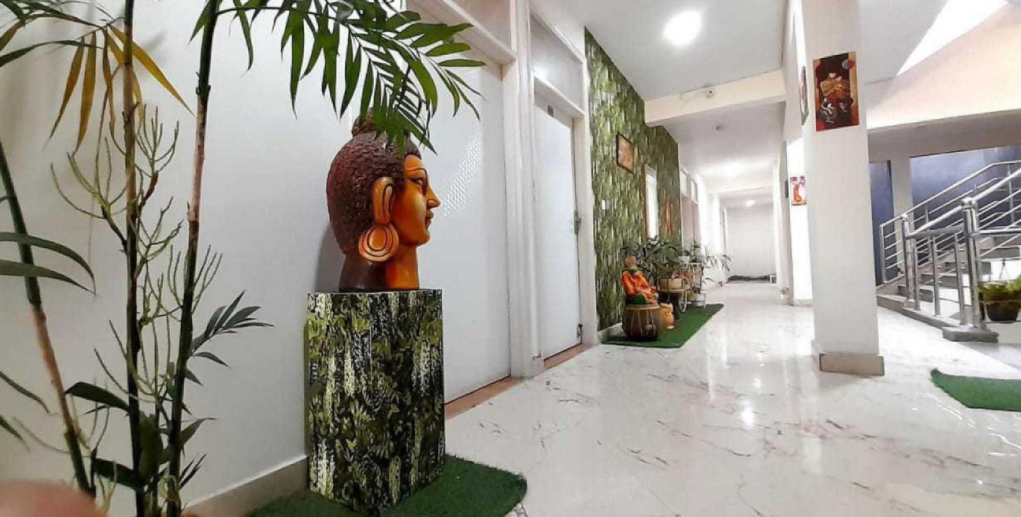 Hotel O Krishna Orchid Near Noida Sector 81 Metro Station Bagian luar foto