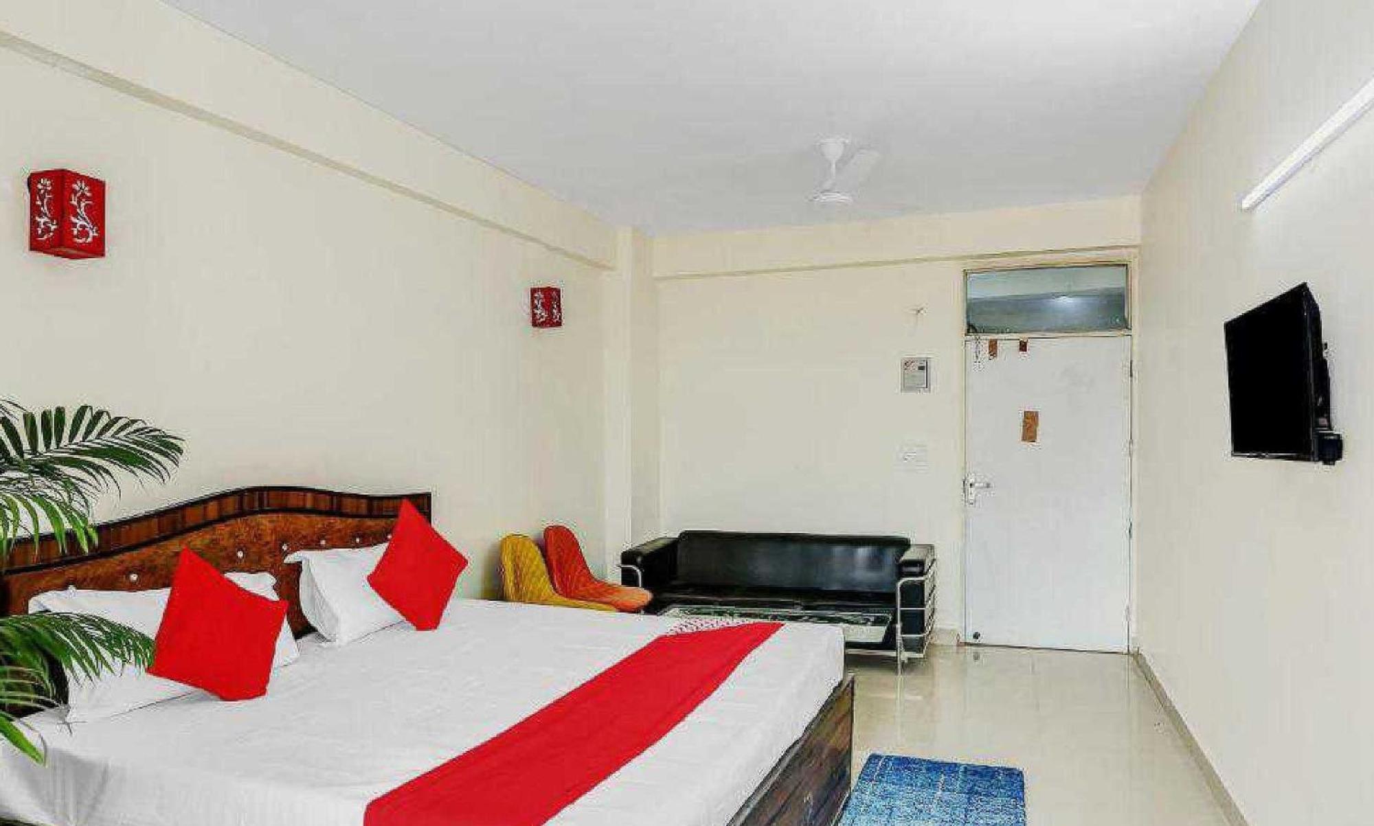 Hotel O Krishna Orchid Near Noida Sector 81 Metro Station Bagian luar foto