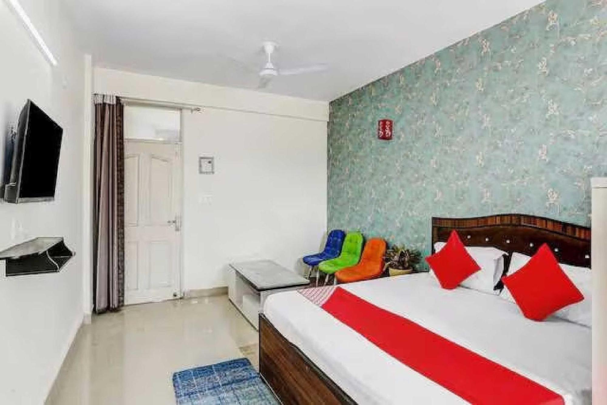 Hotel O Krishna Orchid Near Noida Sector 81 Metro Station Bagian luar foto