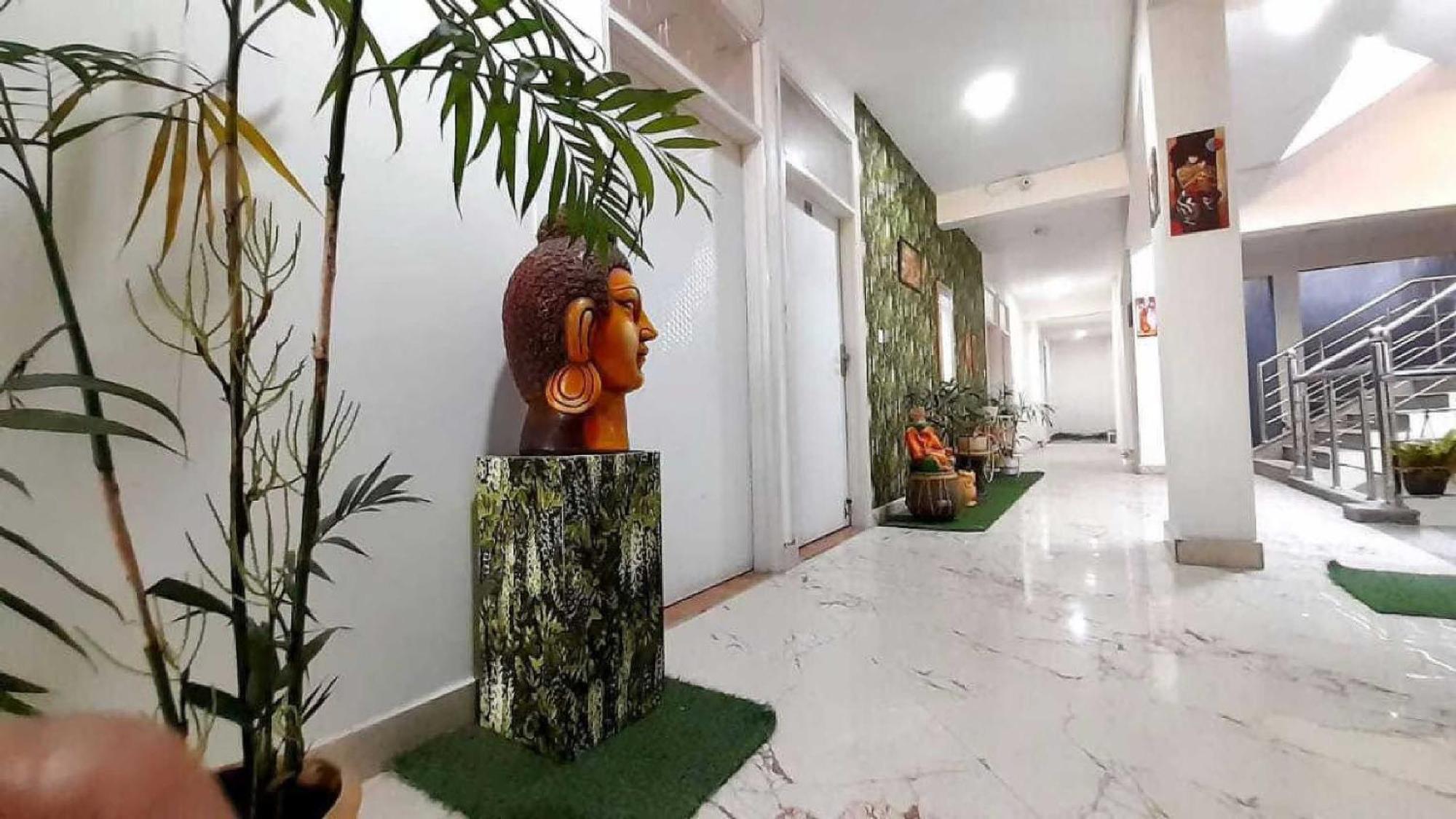 Hotel O Krishna Orchid Near Noida Sector 81 Metro Station Bagian luar foto
