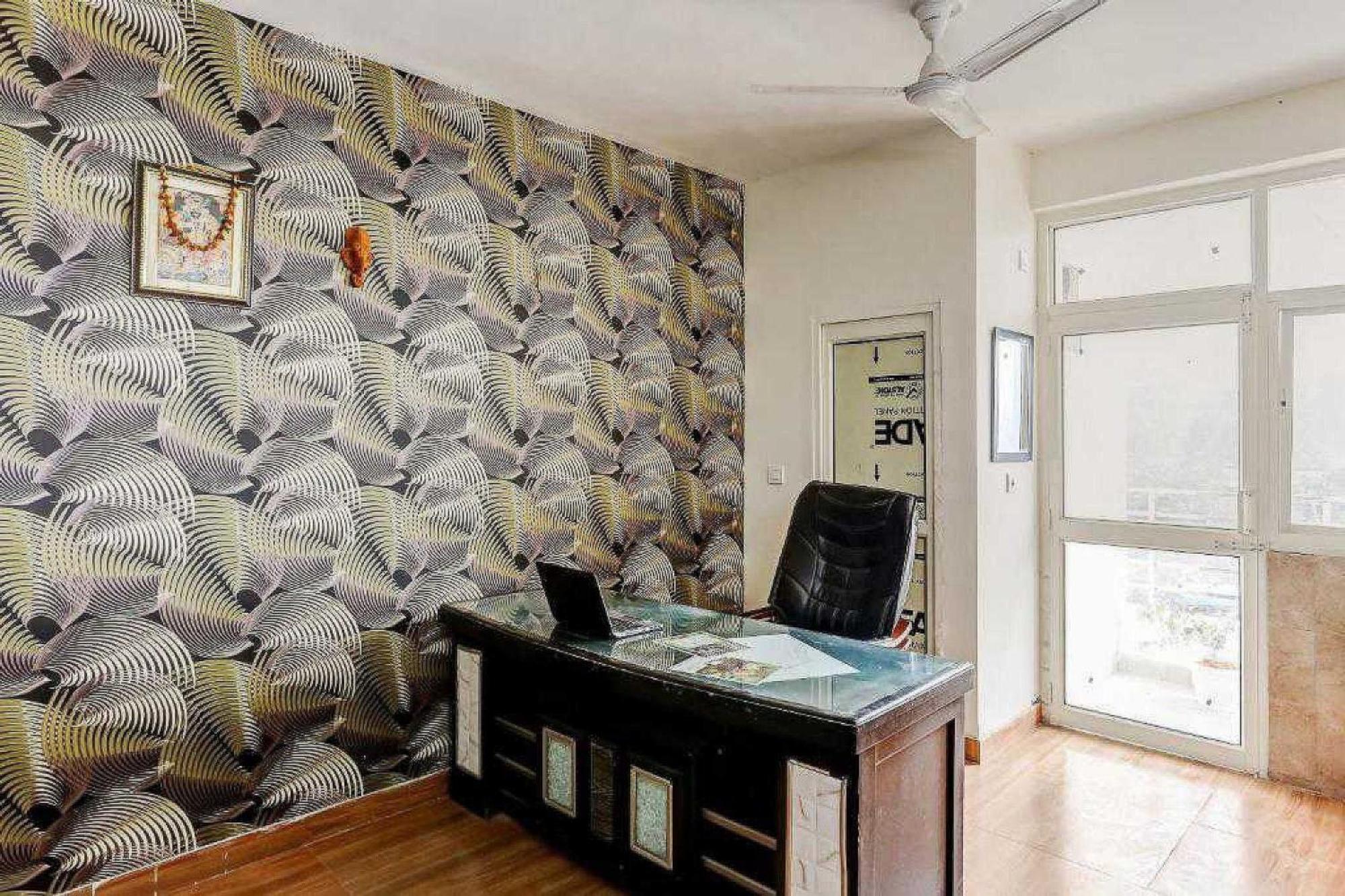 Hotel O Krishna Orchid Near Noida Sector 81 Metro Station Bagian luar foto
